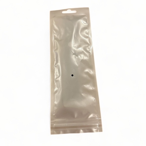 NWT Apple Watch Black Band 38/40mm Silicone - Picture 2 of 5